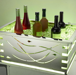 LED Carved Ice Housing: Elegant Display Solution for Chilled Beverages and Seafood