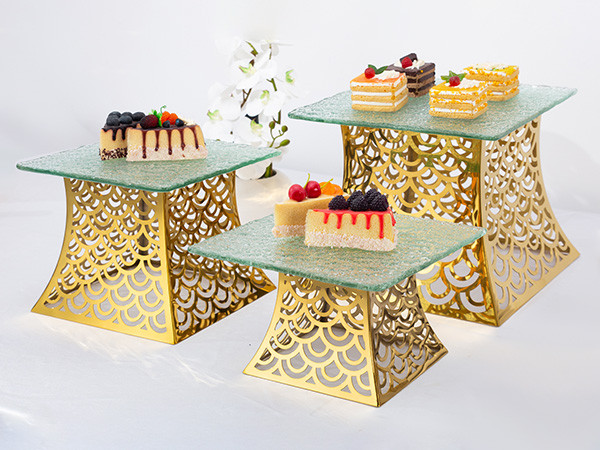 Shine and Serve: Why the PYEIN® Fish Scale Dessert Stand Is a Game-Changer in Hotel Buffet Displays
