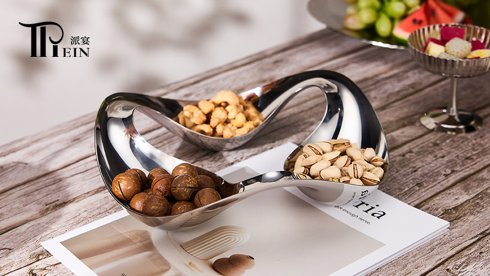 multi section snack plate