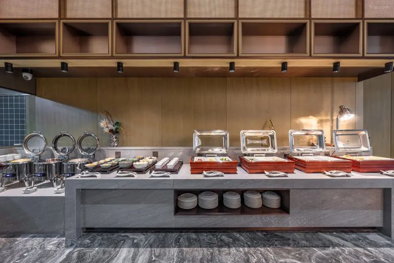 Chafing Dish Sizes & Dimensions: Full Size vs 4 Quart Guide