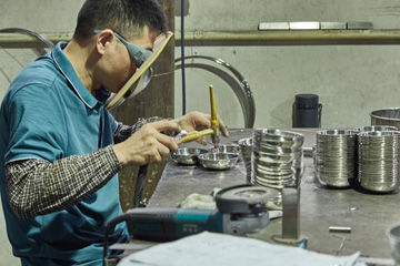 Welding of stainless steel chafing dish components in PYEIN factory