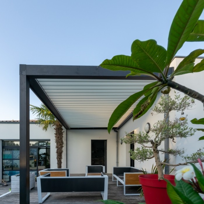 Aluminum pergola: an environmentally friendly architectural element