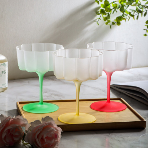 OEM Cheap Bulk Kitchen Colorful Martini Cocktail Glass Cute Ribbed Goblet Cups Cocktail Glasses