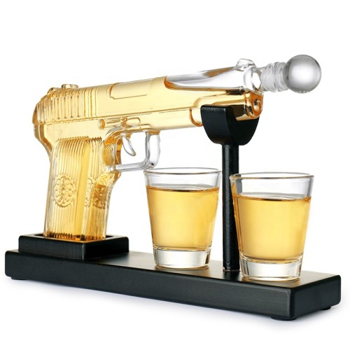 2024 Hot selling High Borosilicate Glass Decanter Set Custom Gun Glass Decanter with 2 Glasses