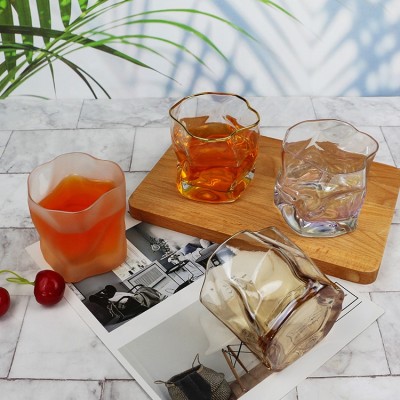 Hot selling products 2023 high quality heavy bottom Japan crystal whiskey glasses with gold rim