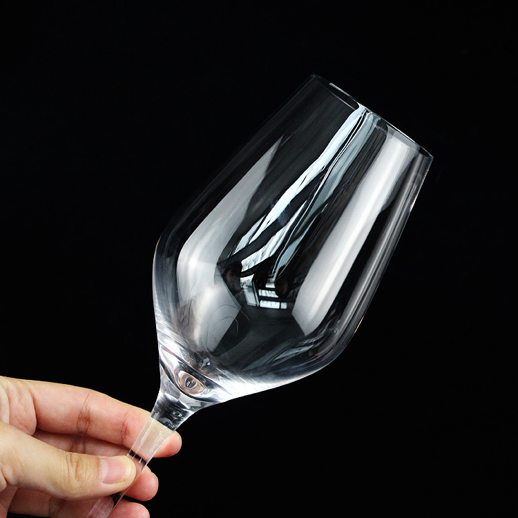 red wine glass