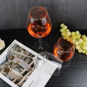 Hot Sale Luxury Custom Animal Design Wine Glasses Handmade Borosilicate Elegant Shark Red Wine Glass