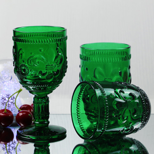 Manufacturers Customized Christmas Goblet Glasses Juice Cup Green High-ball Cocktail Glasses