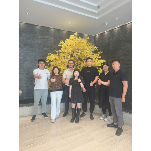 Sunstone Builds a Stronger Friendship with German Client Florian Through Factory Visit and Team Bonding at the Great Wall