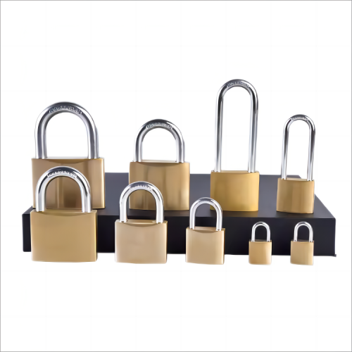 Candado de latón Sunstone con grilletes de distintas longitudes