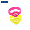 Montre bracelet en silicone RFID 13,56 MHz passive NFC pour programme de fidélité