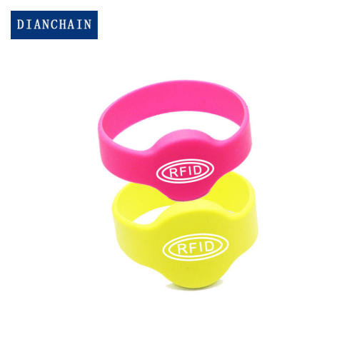 RFID 13.56mhz Passive NFC Silicone Wristband Watch for Loyalty Program