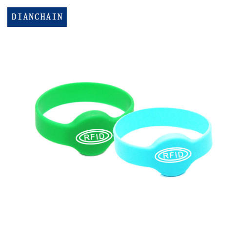 RFID 13.56mhz Passive NFC Silicone Wristband Watch for Loyalty Program