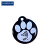 Etiqueta de identificación NFC para mascotas con código QR y URL imprimible y personalizada para seguimiento de perros y gatos.