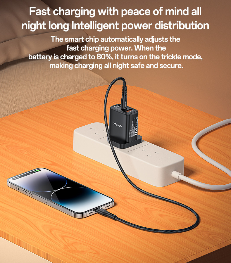 YC87 UK 20W Power Display Fast Charging Wall Charger(USB+Type-C Port) Details