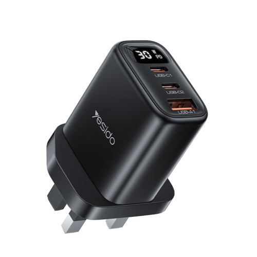 YC88 PD 30W Fast Charging 2*TC & USB Three Ports Smart Digital Display UK Standard Fast Charger