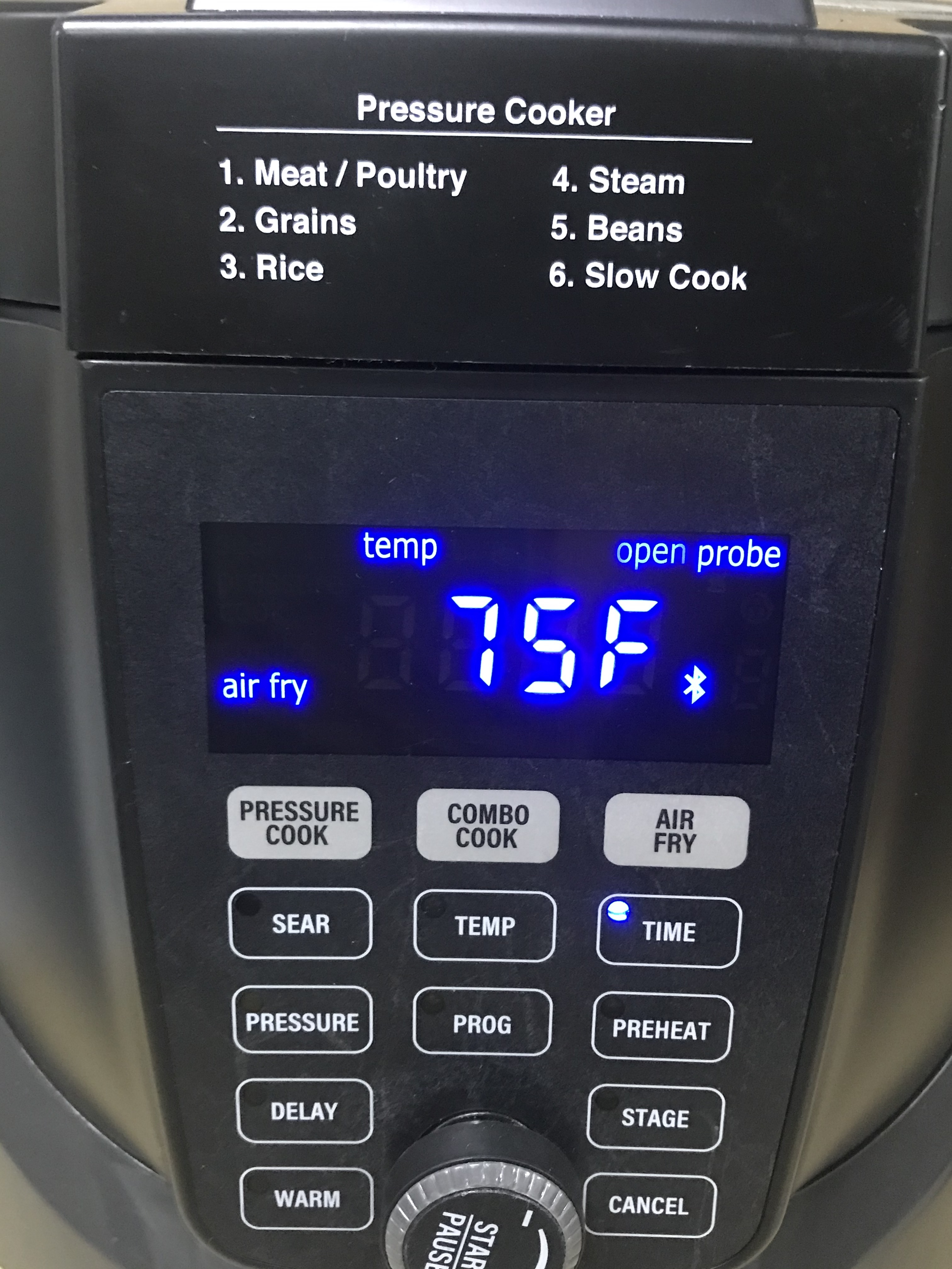 ¿Puedo utilizar Grillprobe en un microondas o en un horno combinado?