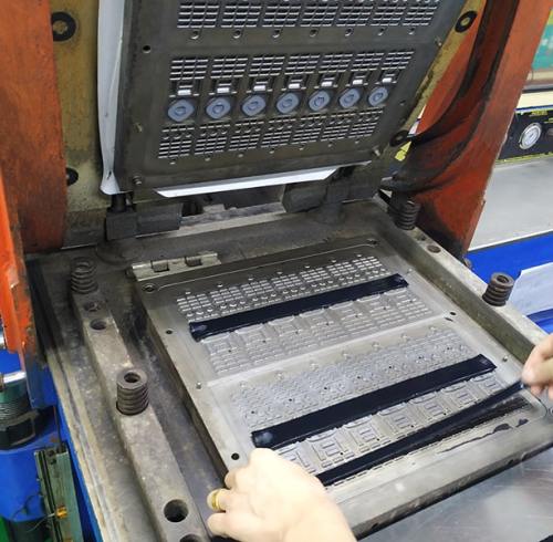 fromrubebr-What's The Difference Between Production And Prototype Molds