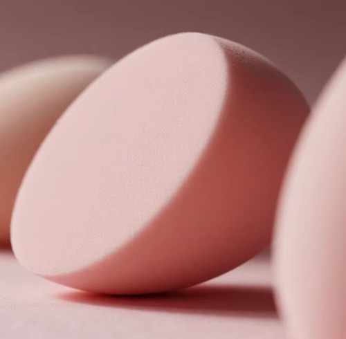 What are the differences between silicone powder puff and traditional powder puff?