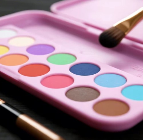 How a Silicone Brush Pad & Palette Extends the Life of Your Expensive Brushes