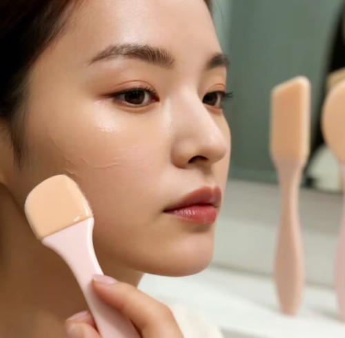 Stop Wasting Foundation: How a Silicone Powder Foundation Scraper Can Save You Money Every Day