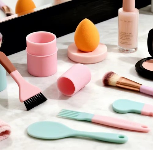 Go Green in Your Beauty Routine: The Eco-Friendly Benefits of Reusable Silicone Makeup Brush Applicators