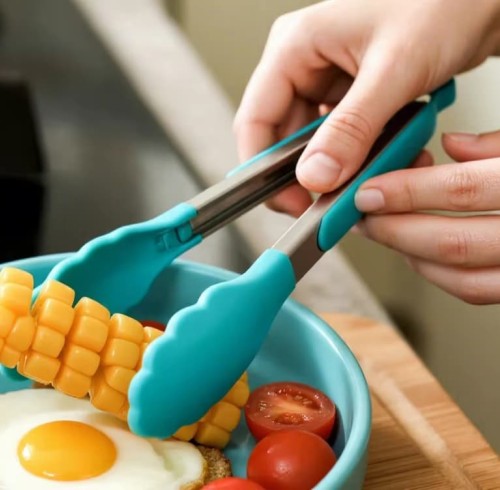 Serving Salad Like a Pro: The Gentle Touch of Silicone Food Tongs for Leafy Greens