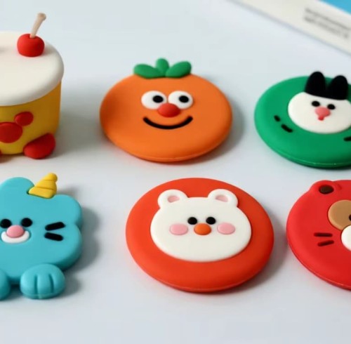 Why Retailers and Consumers Love Silicone Cup Toppers — Durable, Flexible & Dishwasher-Safe