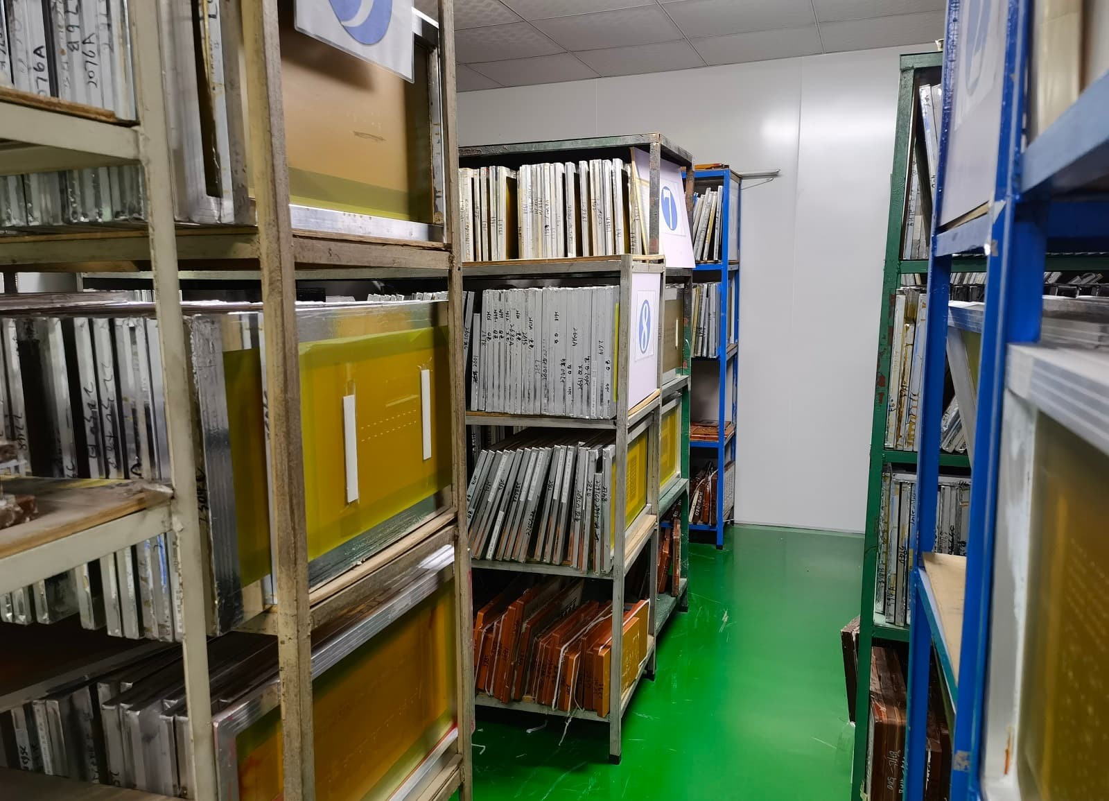 FromRubber silk screen printing plate