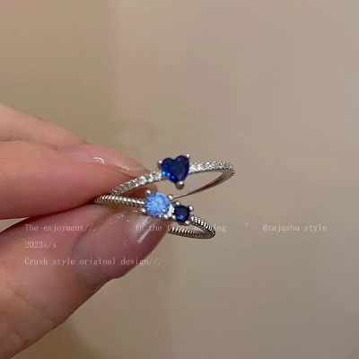 蓝色爱心锆石戒指女潮流时尚小众高级感戒指闺蜜戒指气质指环