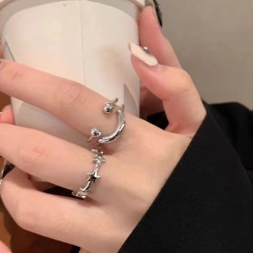 Wholesale Girls Accessories: Discover the Latest Trends in Rings, Bracelets, Necklaces, and Hairpins!