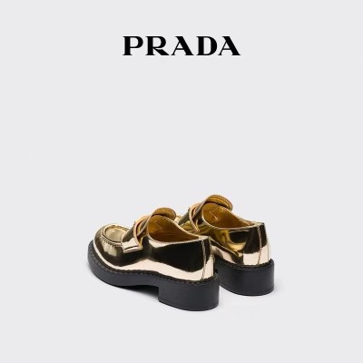 Prada/普拉达女士金属质感三角形徽标皮革乐福鞋