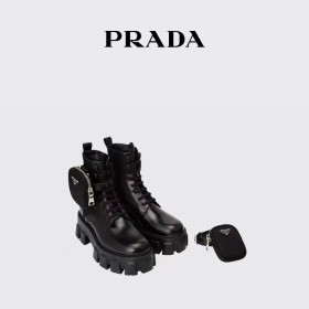 Prada/普拉达女士Monolith皮革和尼龙中筒靴子