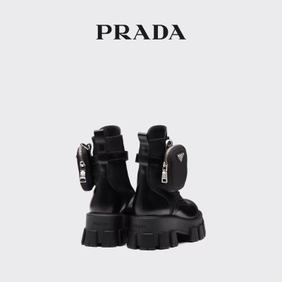 Prada/普拉达女士Monolith皮革和尼龙中筒靴子