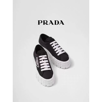 Prada/普拉达女士Double Wheel 尼龙华达呢运动鞋