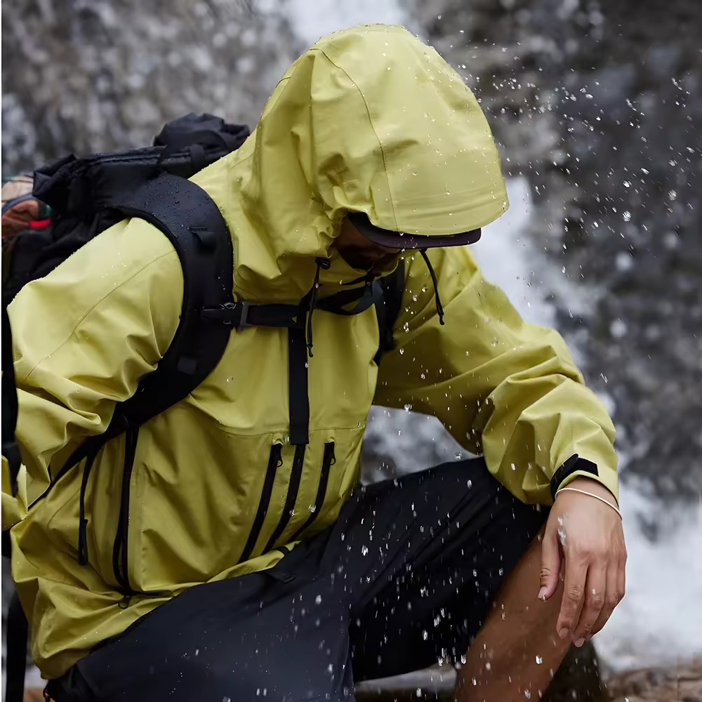  Lightweight Hiking Multiple Jacket Supplier