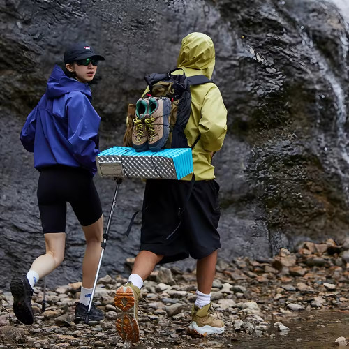Custom Hard Shell Rain Jacket Zipper Manufacturer |  Lightweight Hiking Multiple Jacket Supplier