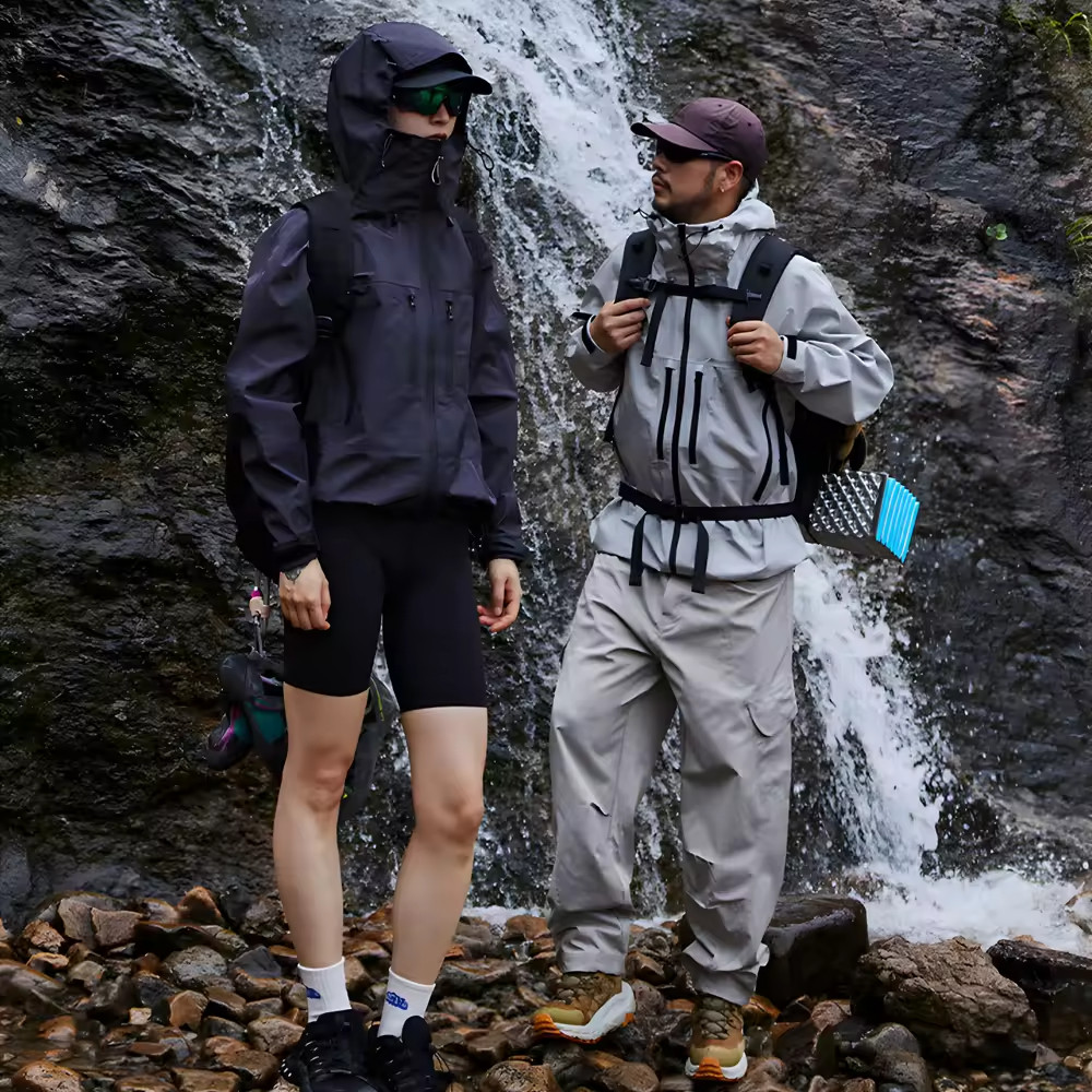  Lightweight Hiking Multiple Jacket Supplier