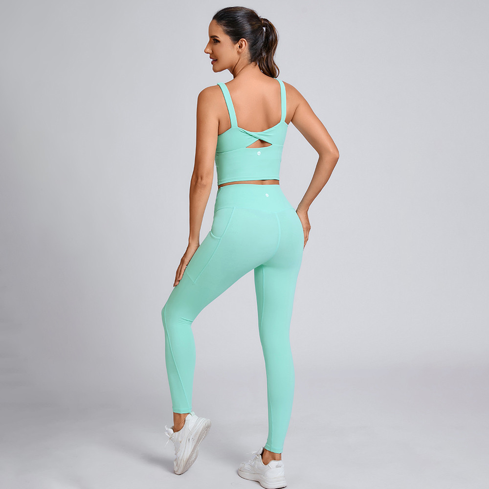 deep-V halterneck sports bra Manufacturer