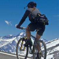 Seamless Cycling Wear Manufacturing: A Case Study on Advanced Ultrasonic Bonding Technology