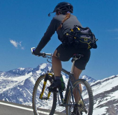 Seamless Cycling Wear Manufacturing: A Case Study on Advanced Ultrasonic Bonding Technology