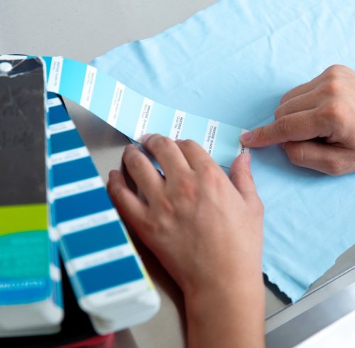 Screen Print vs Sublimation for Sportswear: OEM Print Method Guide