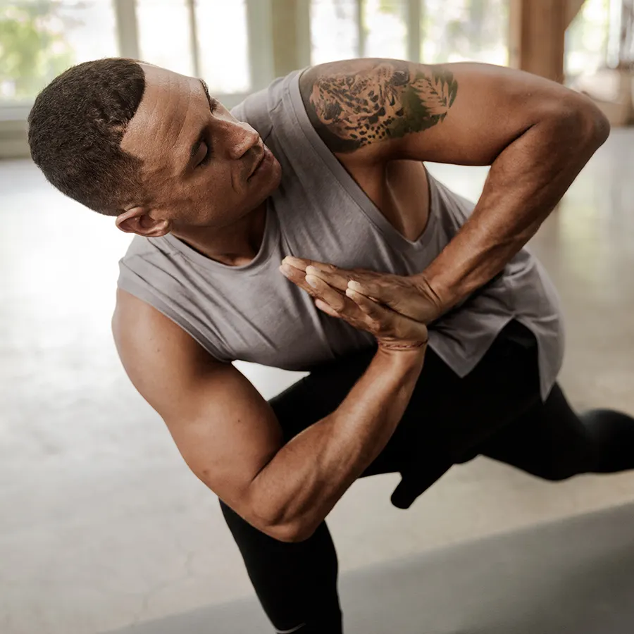 Men's Yoga Wear: Breaking Stereotypes and Expanding the Market