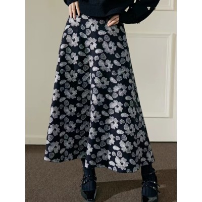 Knit jacquard skirt Autumn and winter new women's retro long skirt A-line flower half skirt