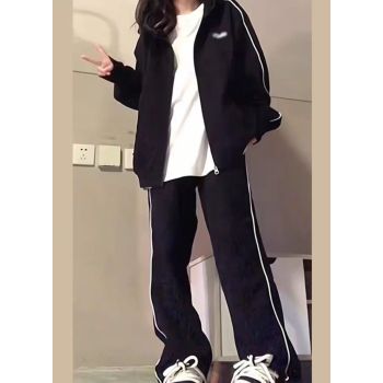 休闲运动套装