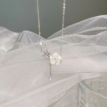 Flower necklace