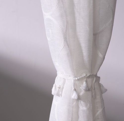 تطبيق خيوط البوليستر سلوب في شاشات النوافذ