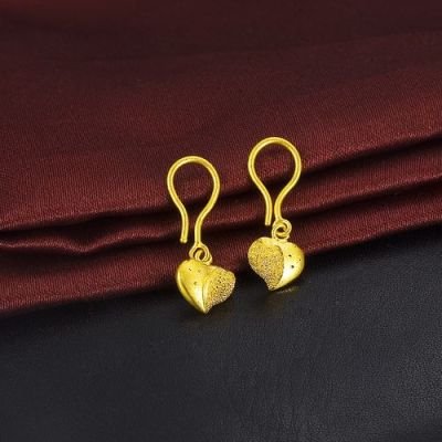 gold earrings