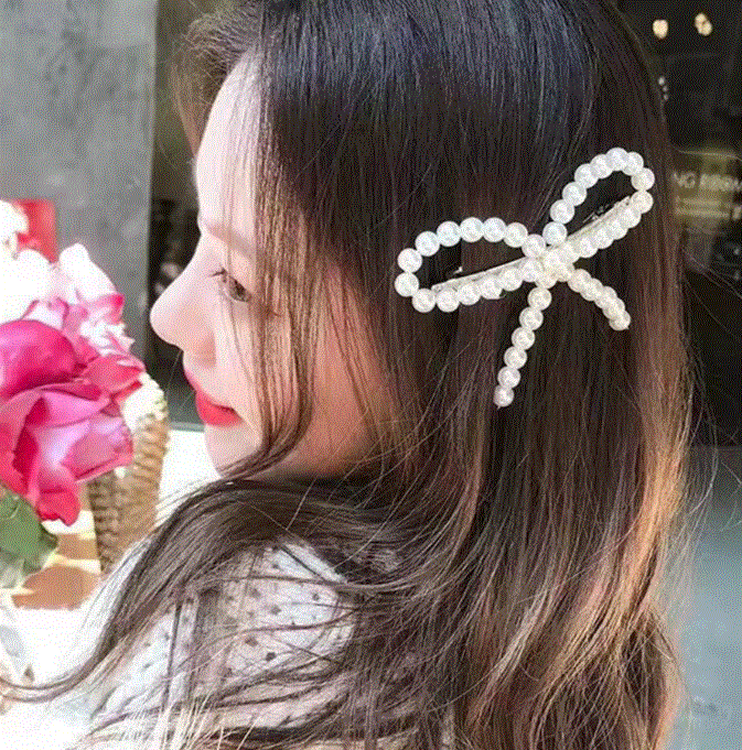 White bow pearl hair clip