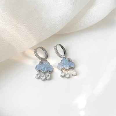 Small fresh blue crystal cloud earrings for women, versatile, sweet, and high-end earrings, niche design, and light luxury earrings
